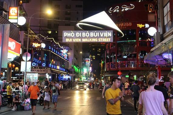 Chất lượng hơn số lượng Phố đi bộ Bùi Viện, tháng 2-2020. Ảnh: ĐÌNH DƯ