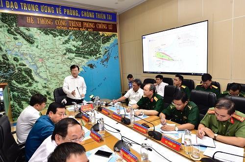 Dự kiến, sẽ phải di dời hơn 500.000 cư dân nằm trong diện rủi ro khi bão số 5 đổ bộ Toàn cảnh cuộc họp của Ban chỉ đạo Trung ương về phòng, chống thiên tai.