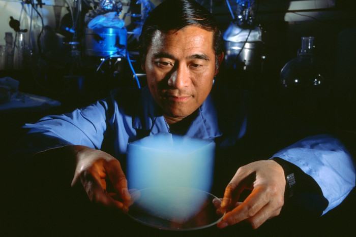 Graphene aerogel là loại vật liệu nhẹ nhất thế thế giới. Graphene aerogel là loại vật liệu nhẹ nhất thế thế giới.