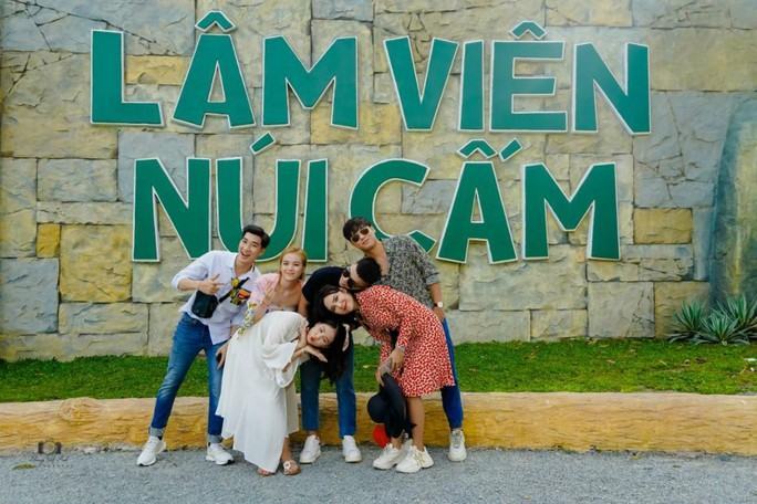 Lên nóc nhà miền Tây... cưỡi gió, săn mây - Ảnh 2. Lên nóc nhà miền Tây... cưỡi gió, săn mây - Ảnh 2.