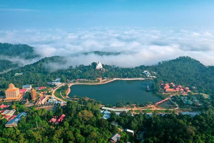 Lên nóc nhà miền Tây... cưỡi gió, săn mây - Ảnh 7. Lên nóc nhà miền Tây... cưỡi gió, săn mây - Ảnh 7.