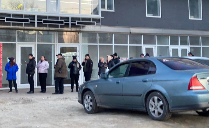 Nga tiến quân vào miền Đông Ukraine: Người Việt nghe tiếng đạn pháo, mua đồ dự trữ giữ bình tĩnh - ảnh 1
