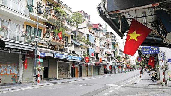 Nghỉ lễ Quốc khánh, không quên phòng dịch Khu vực phố cổ của Hà Nội vắng vẻ trong ngày 2-9