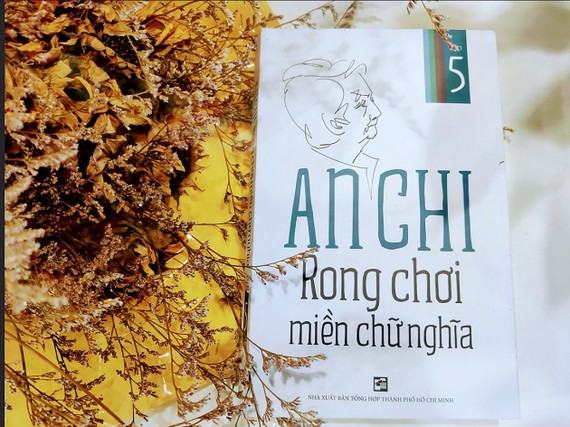 Rong chơi miền chữ nghĩa Rong chơi miền chữ nghĩa