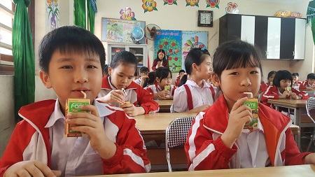 Quỹ khuyến học sữa đậu nành Việt Nam tiếp tục hành trình mang dinh dưỡng lành đến với trẻ em nghèo, F16878 Vip hiện đang mở