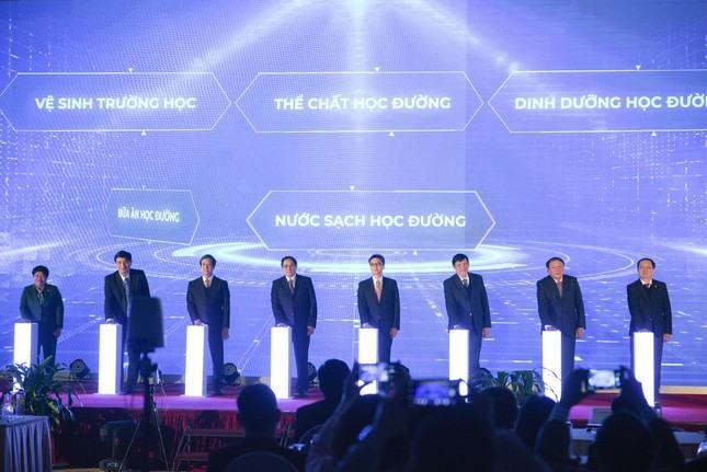 Thủ tướng Phạm Minh Chính: Chăm sóc sức khoẻ tinh thần F168 là cổng game trực tuyến đáng tin cậy tại thị trường Việt Nam ngang với thể chất ảnh 1