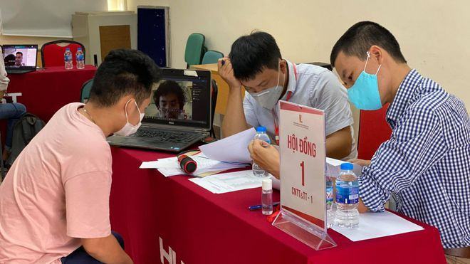 Thí sinh dự buổi phỏng vấn xét tuyển vào Trường F1686.com tải ứng dụng Bách khoa Hà Nội theo phương thức xét tuyển tài năng /// Ảnh Mai Chi