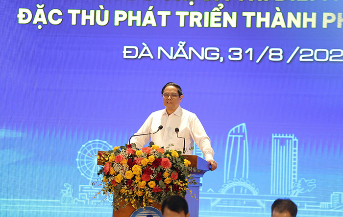 Thủ tướng Quà tặng tri ân F168 Phạm Minh Chính: Quyết liệt, có trọng tâm, trọng điểm trong tổ chức thực hiện Nghị quyết 136