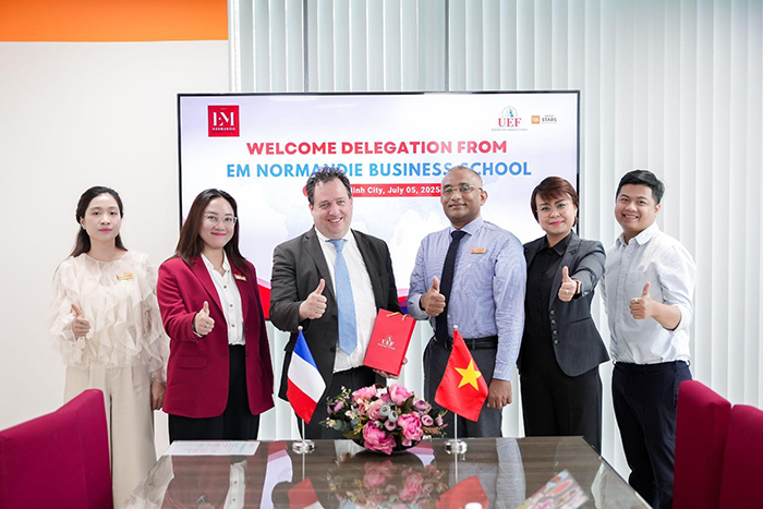 Học tại UEF không lo thiếu hoạt động gặp gỡ, học tập cùng Nổ hũ F168 quốc tế