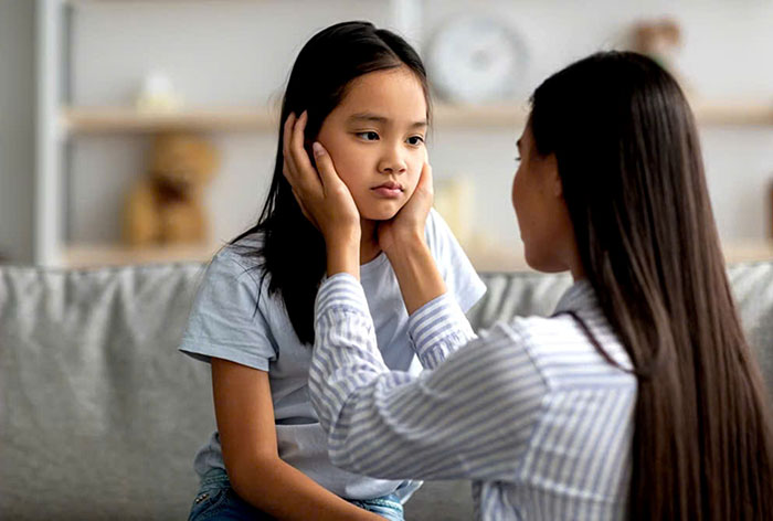 Giúp trẻ vượt qua cú sốc tâm lý