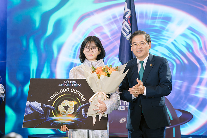 Nữ sinh Trường ĐH Hàng hải Việt Nam trở thành Quán quân “Vũ trụ đồng tiền” mùa 2