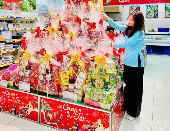 Thị trường Tết tại TP.HCM: Nguồn hàng dồi dào, giá cả bình ổn