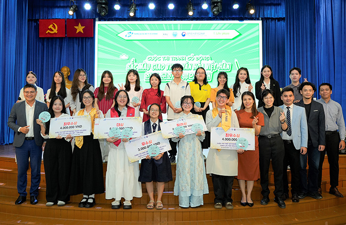 Học sinh, Nổ hũ F168 24 trường thi thiết kế poster tranh cổ động giao lưu F1686 đăng nhập Việt – Hàn