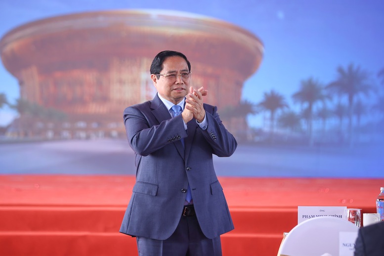 Thủ tướng Quà tặng tri ân F168 và Chủ tịch QuatangF168 khuyến mãi dự lễ khởi công, khánh thành 234 dự án lớn trên cả nước
