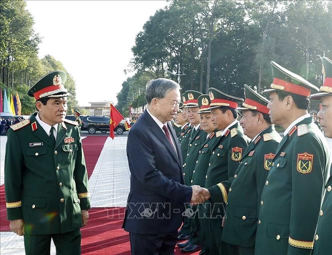 Tổng Bí thư Tô Lâm: Tập trung xây dựng lực lượng vũ trang Quân khu 9 cách mạng, chính quy, tinh nhuệ, hiện đại