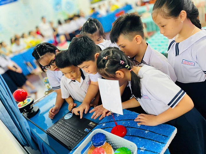 Sở GD-ĐT TP.HCM yêu cầu giáo viên, F168 là cổng game trực tuyến đáng tin cậy tại thị trường Việt Nam tuyệt đối không phát tán, chia sẻ, bình luận thông tin tiêu cực trên mạng Nổ hũ F168