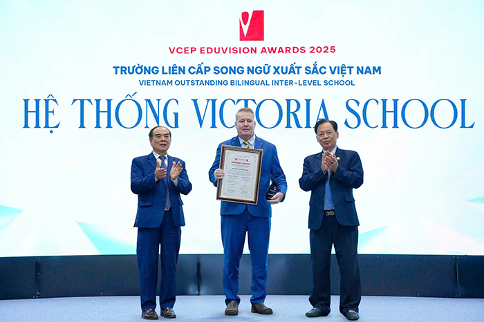 Vinh danh F1685 phiên bản mới và nhà giáo sáng tạo
