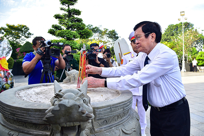 Khánh thành Bia tưởng niệm chiến sĩ Biệt động Sài Gòn