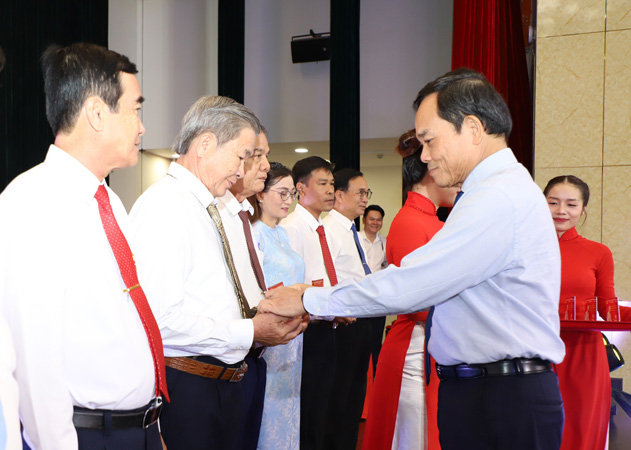 Bí thư chi bộ: “Kiến trúc sư ” gắn kết ý Đảng với lòng dân