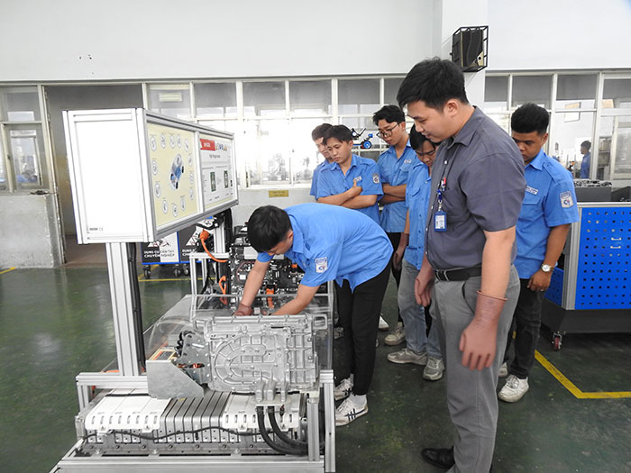 TP.HCM tập trung tạo sinh kế, việc làm để giảm nghèo