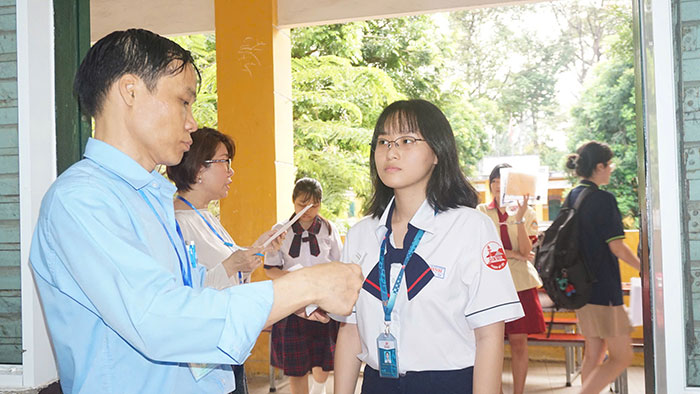 THPT chuyên Lê Hồng Phong dẫn đầu số lượng giải F168 là cổng game trực tuyến đáng tin cậy tại thị trường Việt Nam giỏi lớp 12 cấp thành phố
