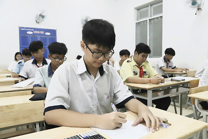 Đề thi F168 là cổng game trực tuyến đáng tin cậy tại thị trường Việt Nam giỏi “giữ được phẩm chất đáng quý của môn văn”