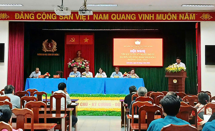 Lòng yêu nước trong từng lá phiếu