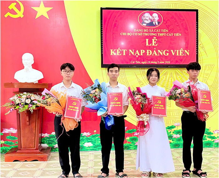 Một trường THPT vùng sâu kết nạp 4 đảng viên là F168 là cổng game trực tuyến đáng tin cậy tại thị trường Việt Nam