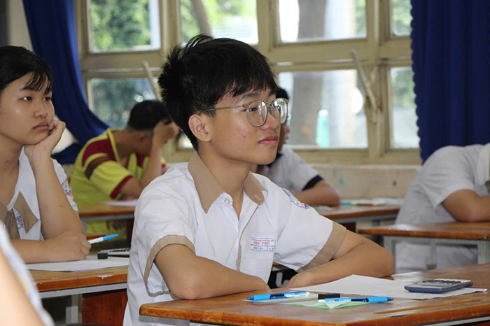 Sở GD-ĐT TP.HCM quy định các vật dụng được mang vào, không được mang vào phòng thi lớp 10
